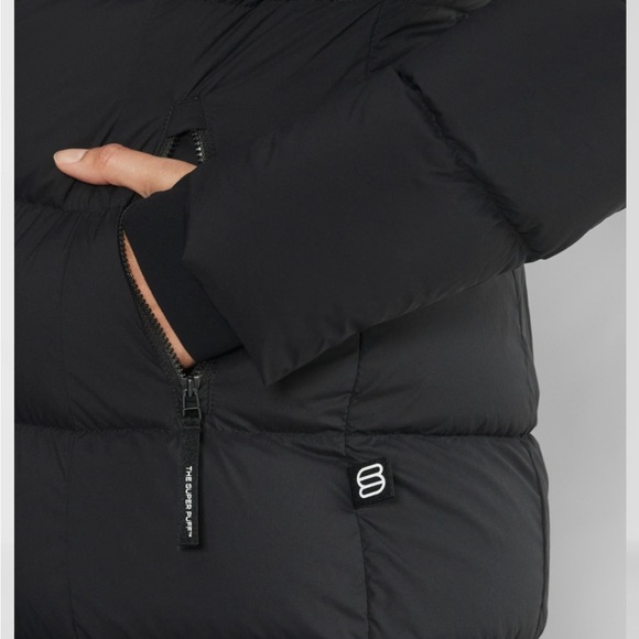 Aritzia NWT Black Supersnug Mid Puff Jacket XS - Picture 3 of 6